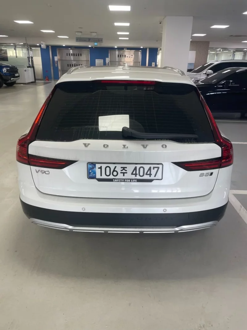 Volvo V90