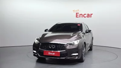 Infiniti Q30