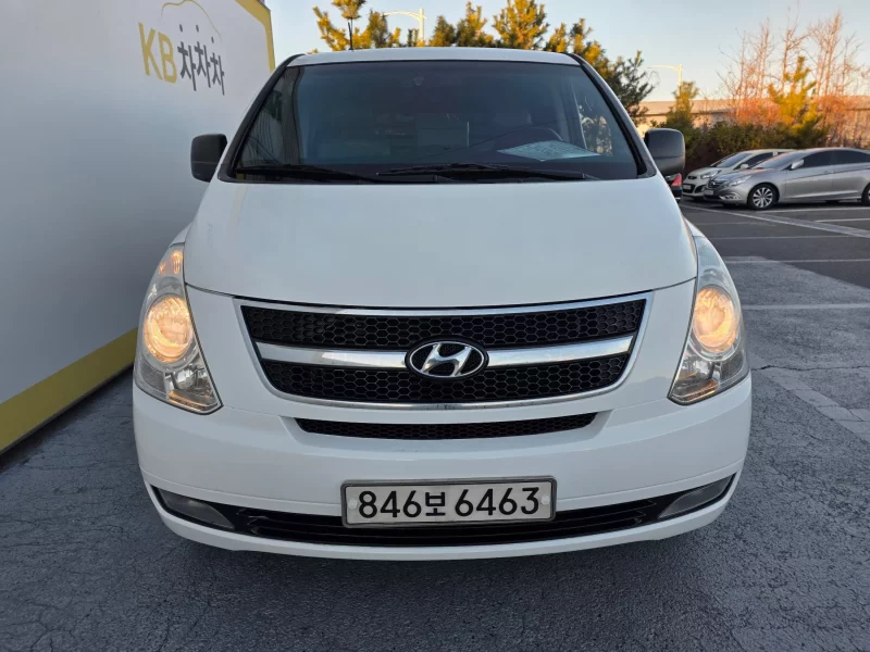Hyundai Starex