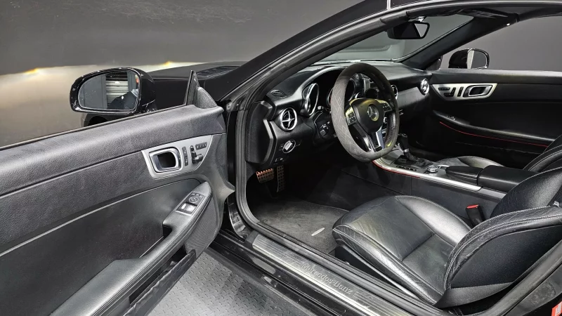 Mercedes-Benz SLK-Class