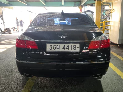 Hyundai Genesis