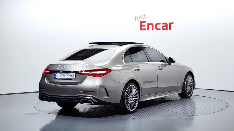 Mercedes-Benz C-Class