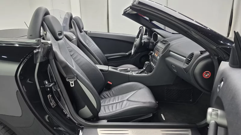 Mercedes-Benz SLK-Class