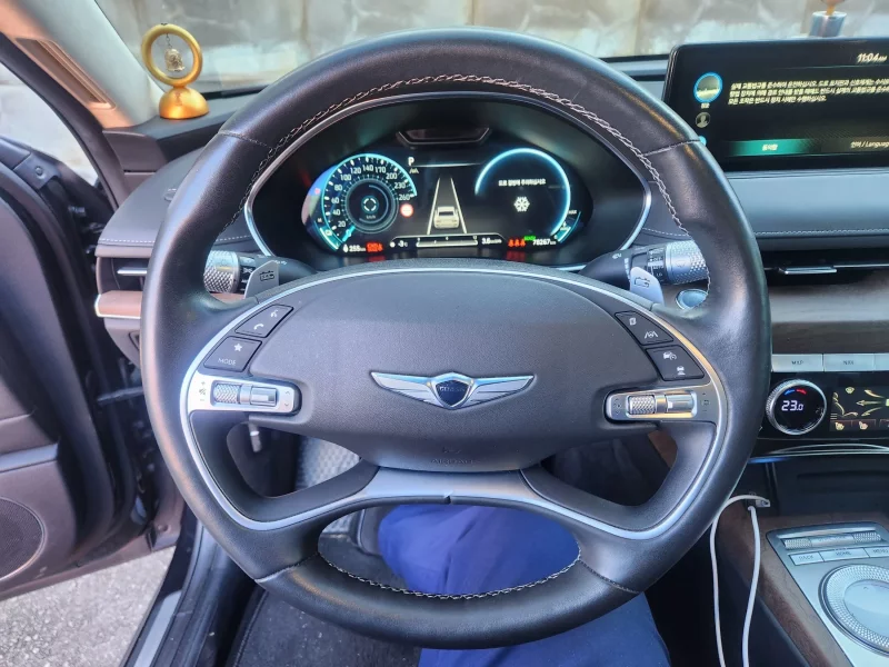 Genesis Electrified G80