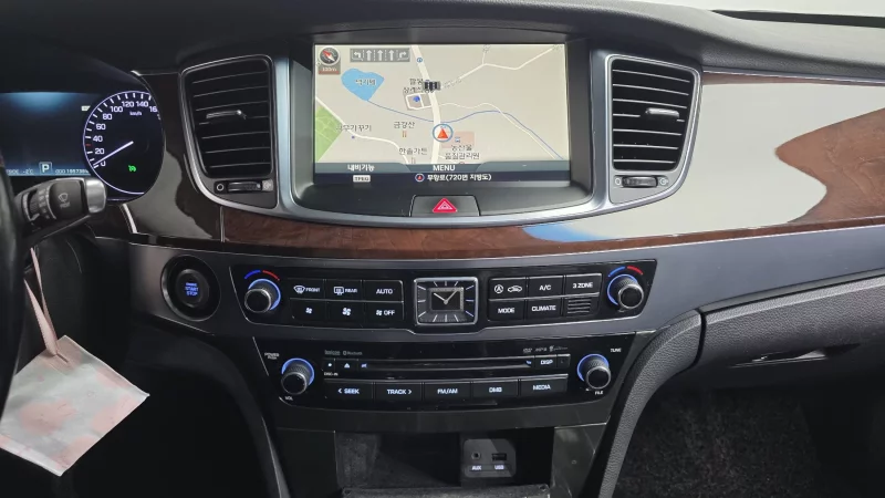 Hyundai Equus