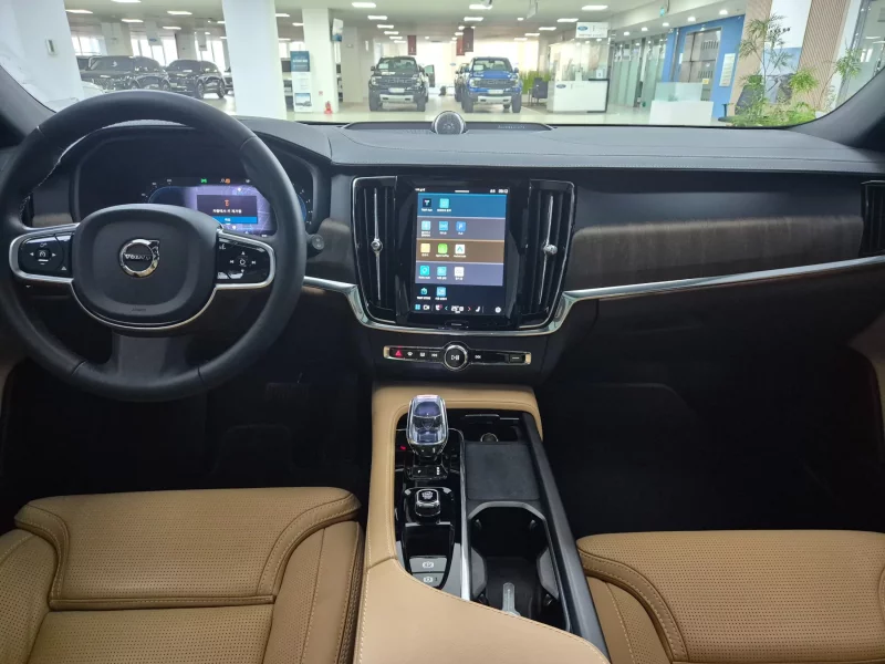 Volvo V90