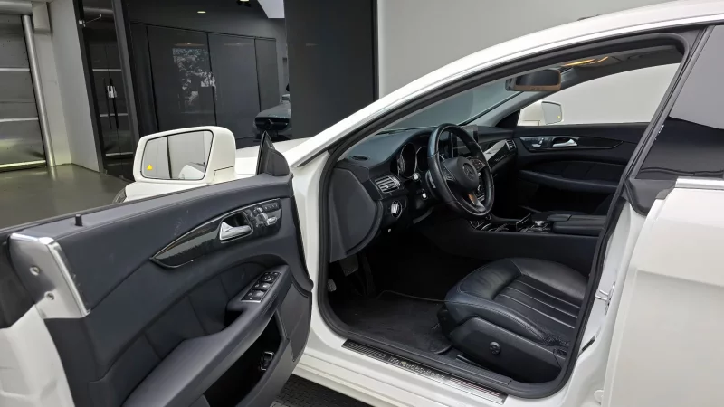 Mercedes-Benz CLS-Class