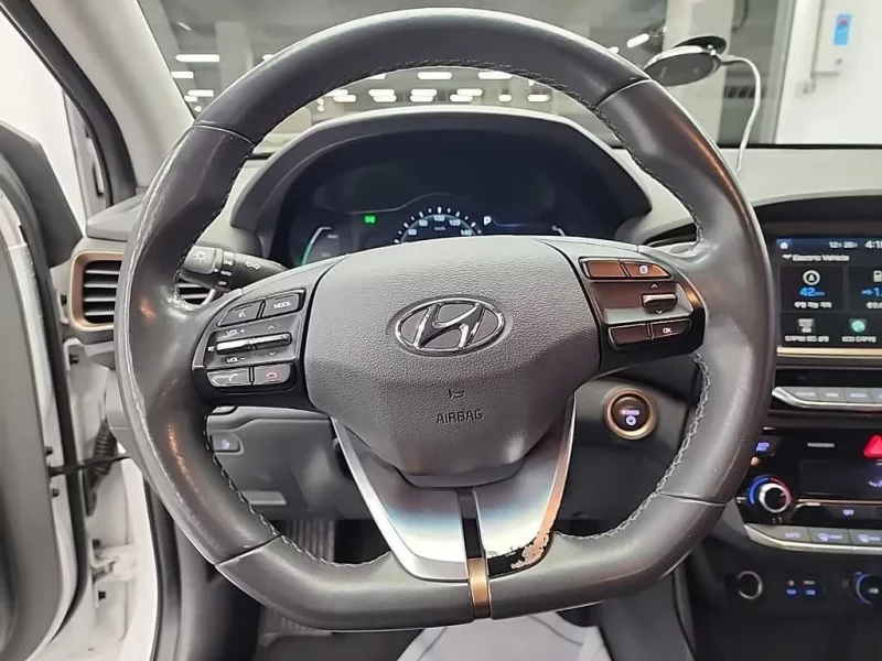 Hyundai Ioniq