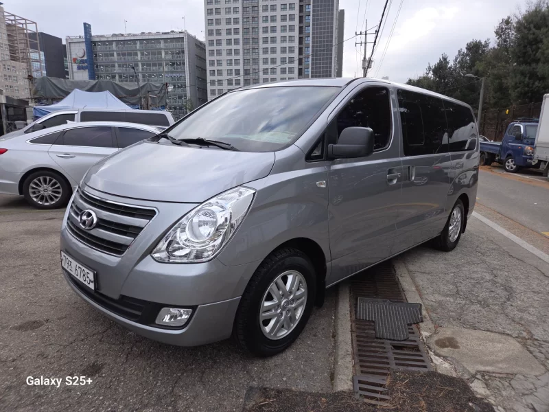 Hyundai Starex