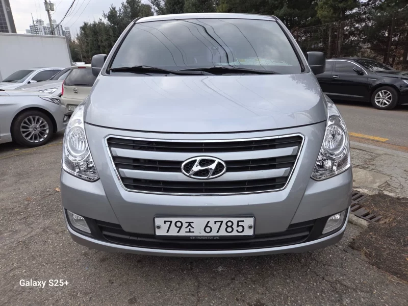 Hyundai Starex