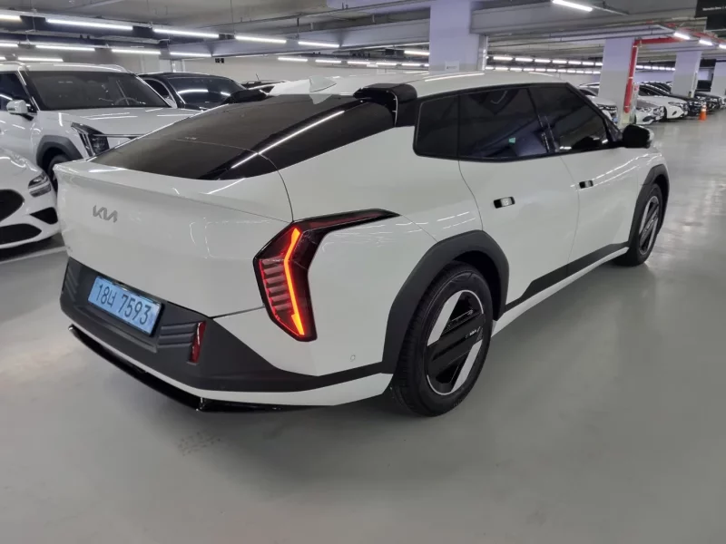 Kia EV4