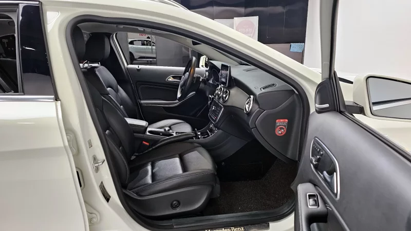 Mercedes-Benz GLA-Class