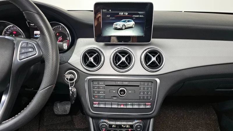 Mercedes-Benz GLA-Class