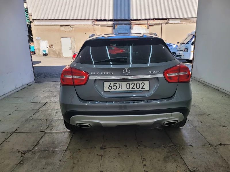 Mercedes-Benz GLA-Class