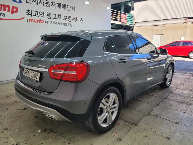 Mercedes-Benz GLA-Class