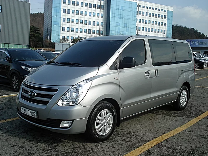 Hyundai Starex