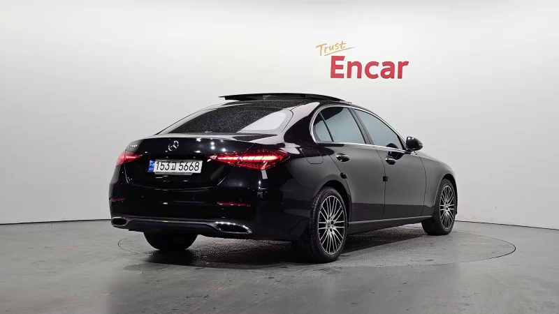 Mercedes-Benz C-Class