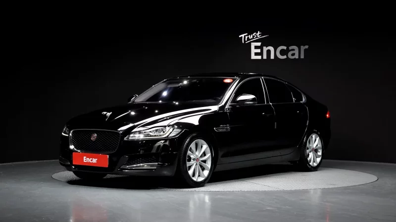 Jaguar XF