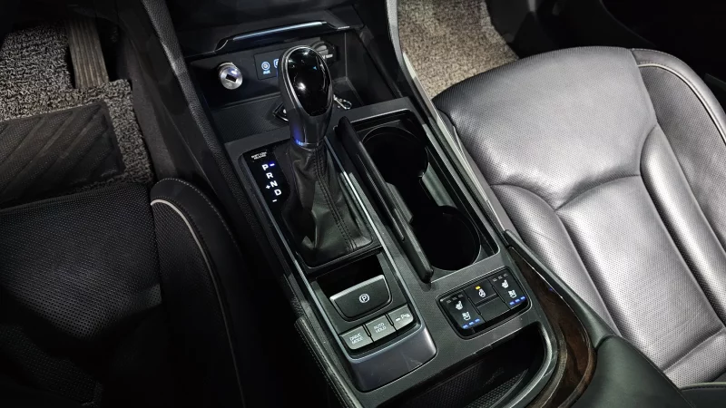 Hyundai Aslan