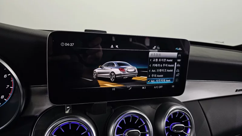 Mercedes-Benz C-Class