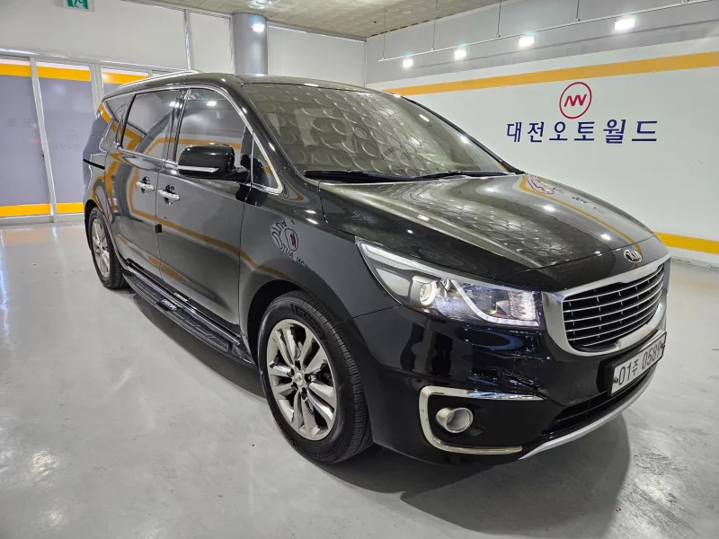 Kia Carnival
