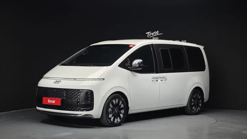 Hyundai Staria