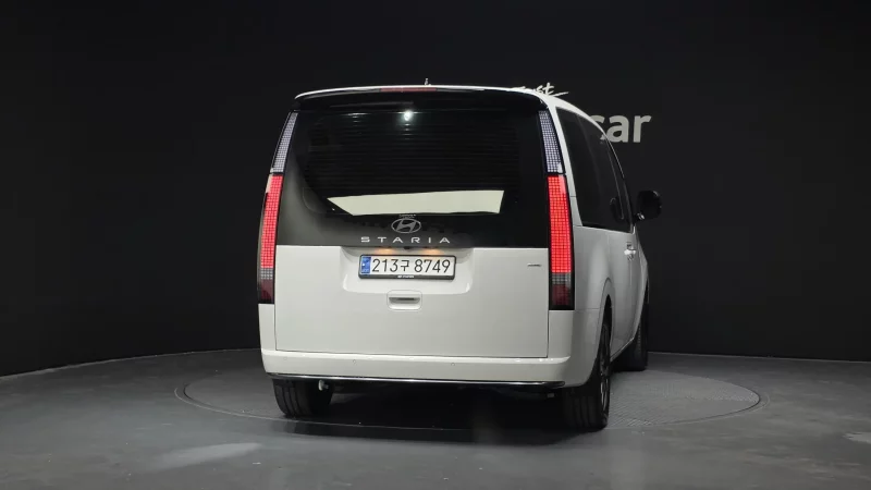 Hyundai Staria
