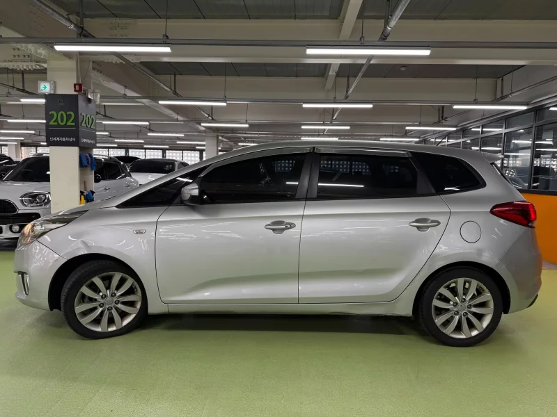 Kia Carens