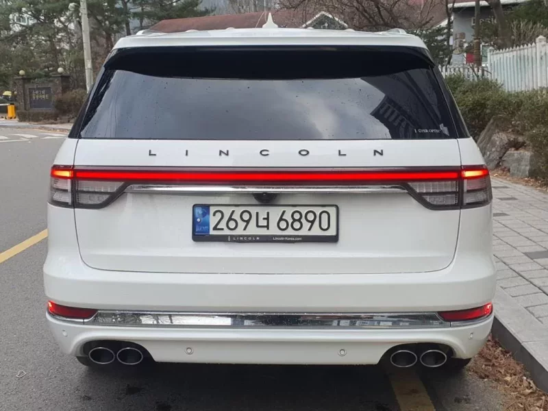 Lincoln AVIATOR