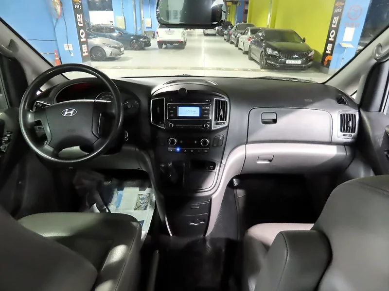 Hyundai Grand Starex