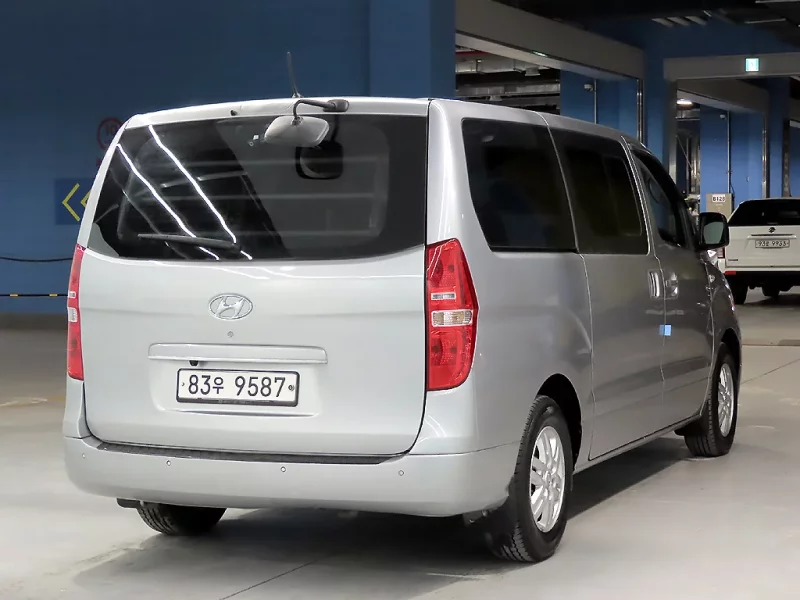 Hyundai Grand Starex