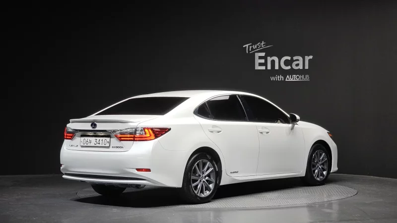 Lexus ES300h
