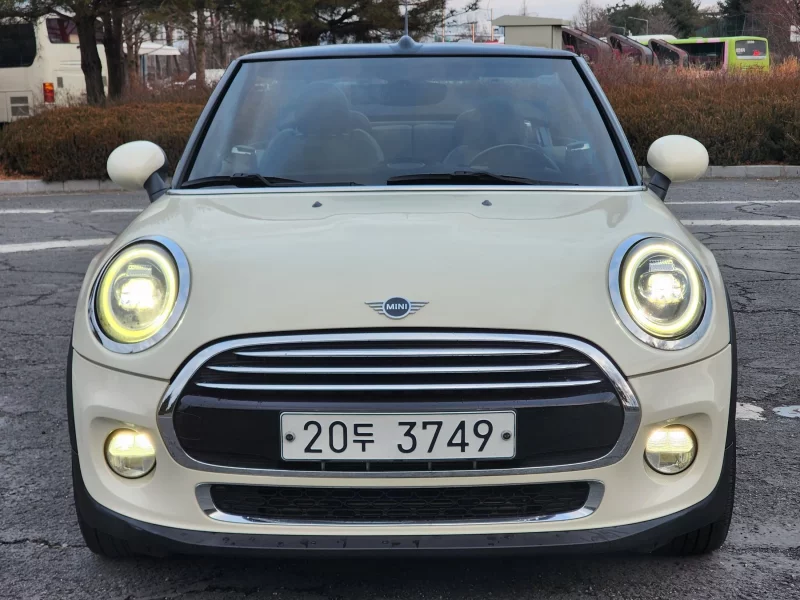 MINI Cooper Convertible