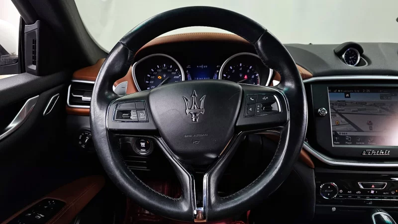 Maserati GHIBLI