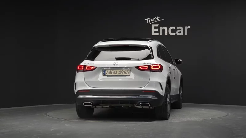 Mercedes-Benz GLA-Class