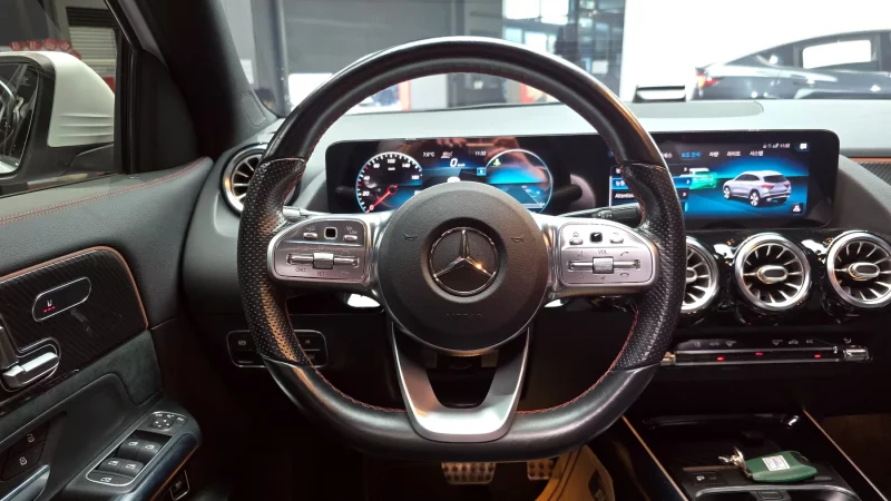 Mercedes-Benz GLA-Class