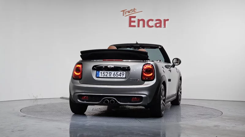 MINI Cooper Convertible