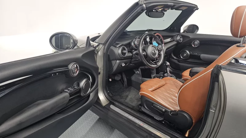 MINI Cooper Convertible