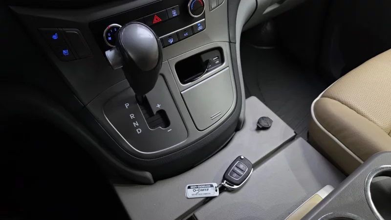 Hyundai Grand Starex