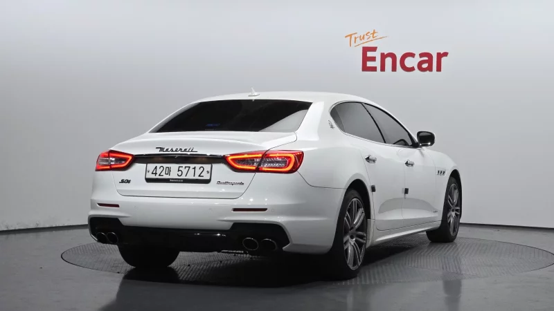 Maserati QUATTROPORTE