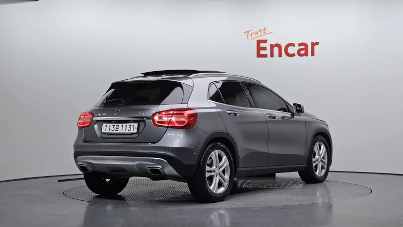 Mercedes-Benz GLA-Class