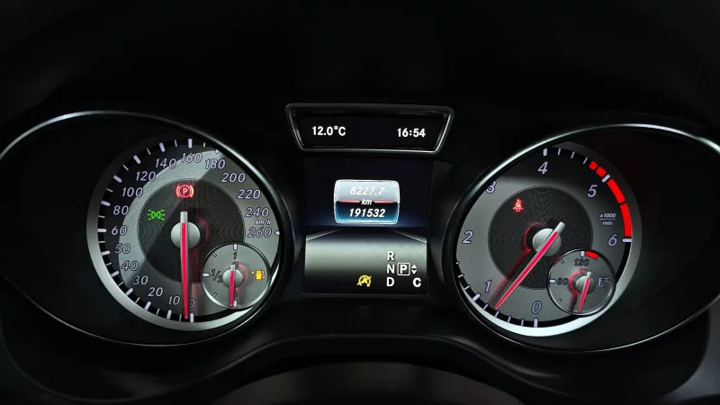 Mercedes-Benz GLA-Class