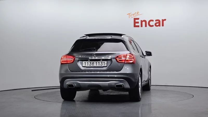 Mercedes-Benz GLA-Class