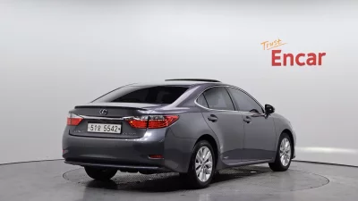 Lexus ES300h