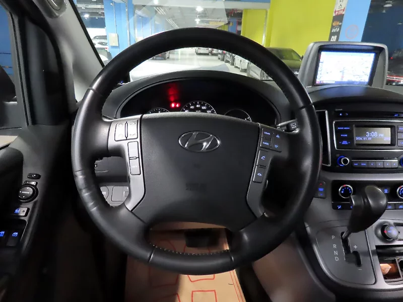 Hyundai Grand Starex