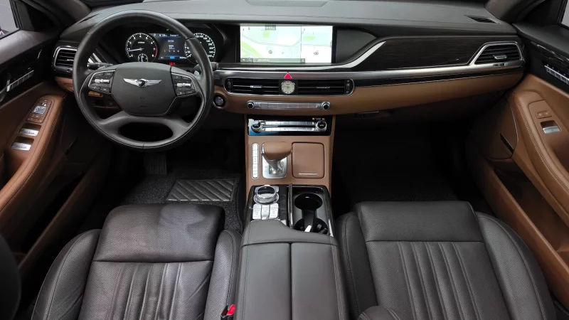 Genesis G90