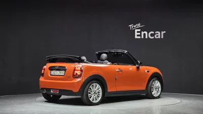 MINI Cooper Convertible