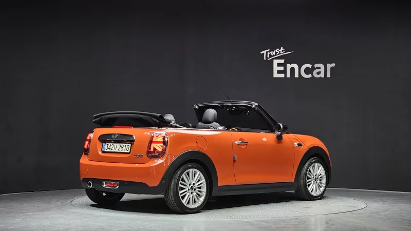 MINI Cooper Convertible