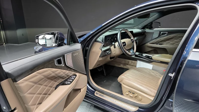 Kia K8