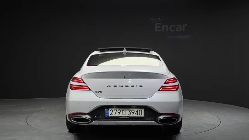 Genesis G70
